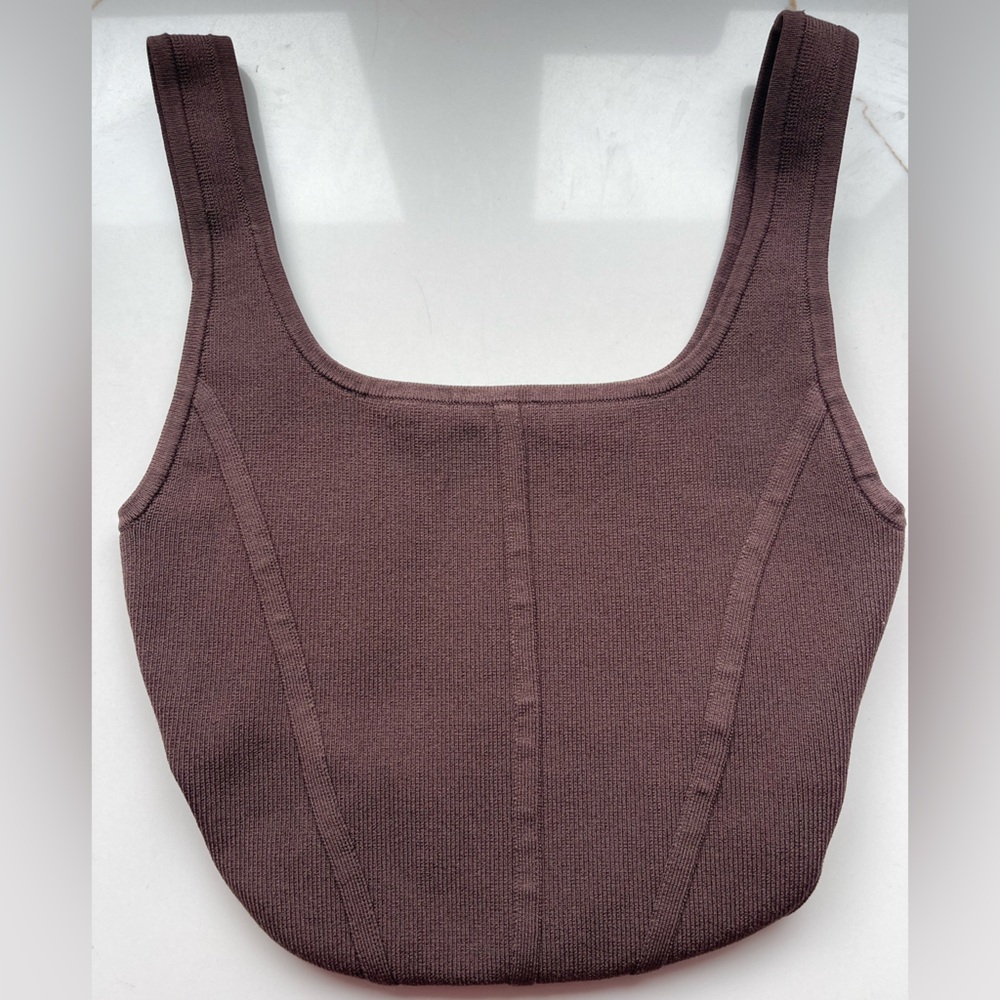 Aritzia Babton crop top